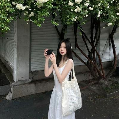 战舰春光